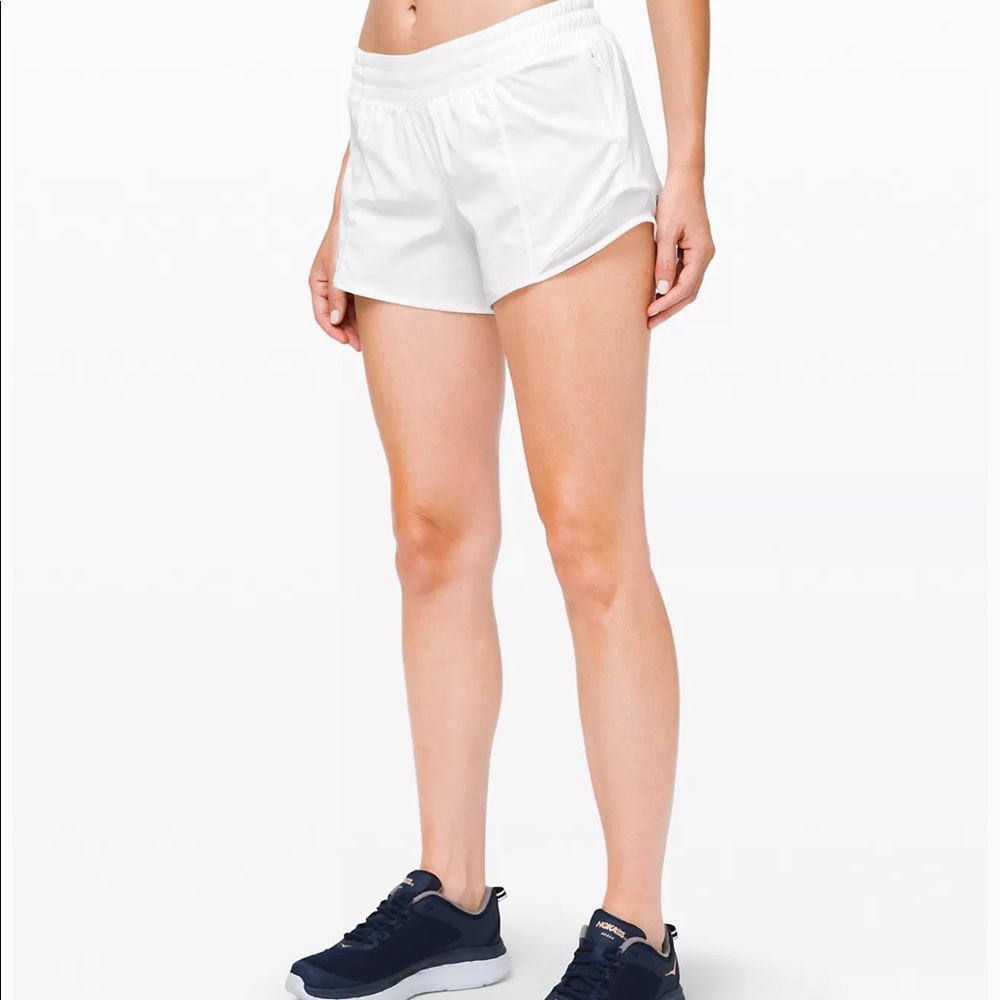Lululemon Hotty hot short - white